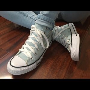 Size 5.5 Blue Converse